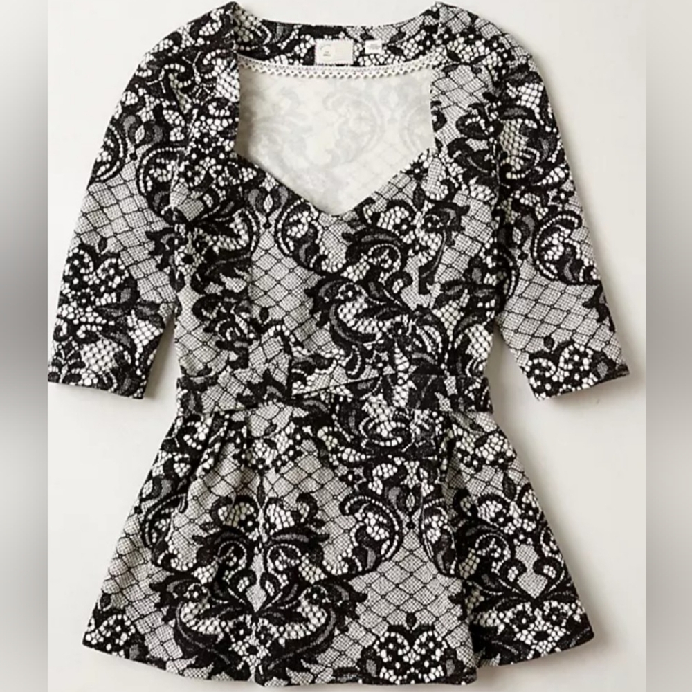 Anthropologie Postmark Leia Peplum Top NWT Medium